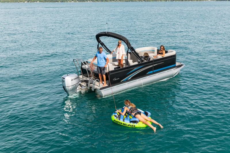 2023 Qwest E Class 818 Lanai LTZ Pontoon Boat Splendor Deck Boats