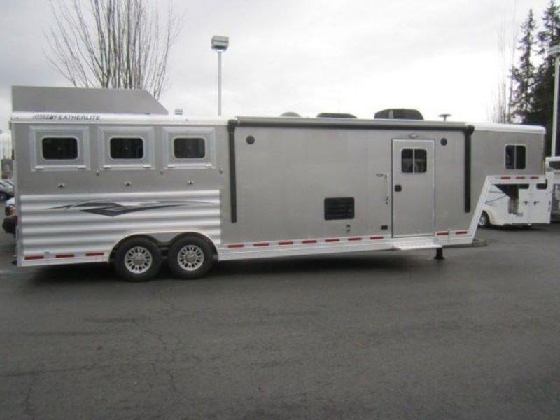 2018 Featherlite 9821-13 2018 Featherlite 9821-13