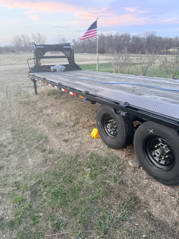 used Equipment / Flatbed Trailers PJ Trailers  for sale, in Dassel, MN Thumbnail 7