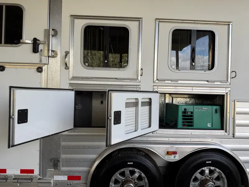 used Horse Trailers Four Star  for sale, in Brooksville, FL Thumbnail 8