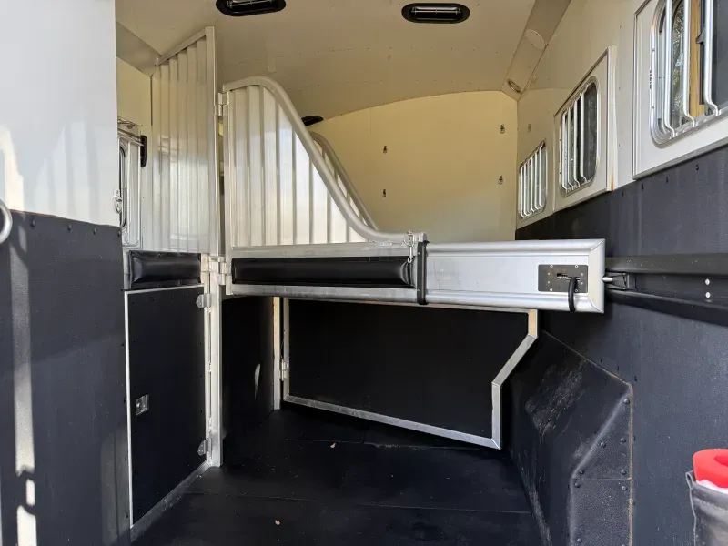 used Horse Trailers Four Star  for sale, in Brooksville, FL Thumbnail 4