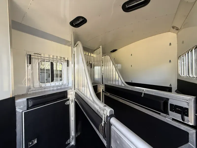 used Horse Trailers Four Star  for sale, in Brooksville, FL Thumbnail 3