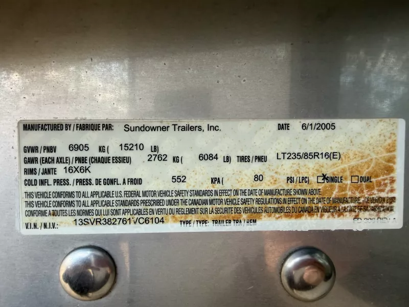 2005 Sundowner Trailers Sunlite Stampede 6 Horse Slant