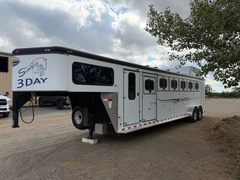 used Horse Trailers Sundowner Trailers  for sale, in Lamy, NM Thumbnail 4