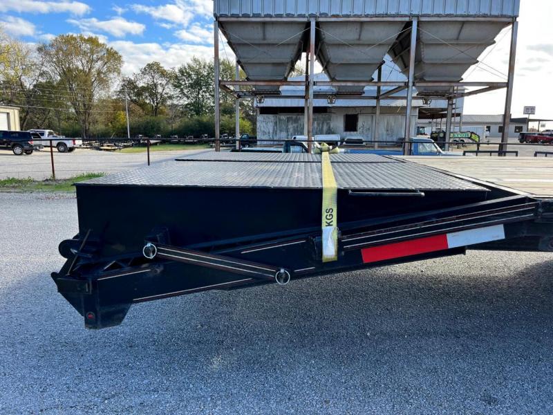 used Equipment / Flatbed Trailers MP Custom  for sale, in Slayden, MS Thumbnail 6