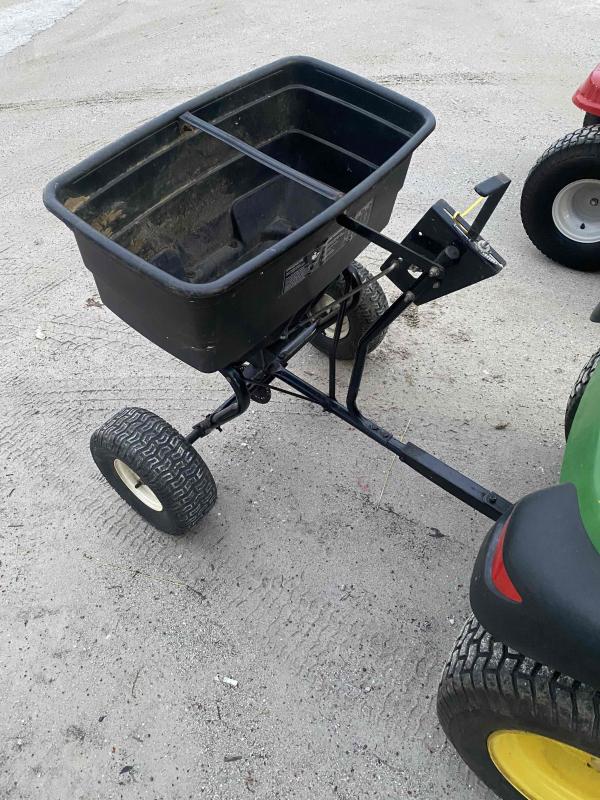 Seed/Fertilizer Spreader Roy Cary Sales and Equipment in Boonville MO