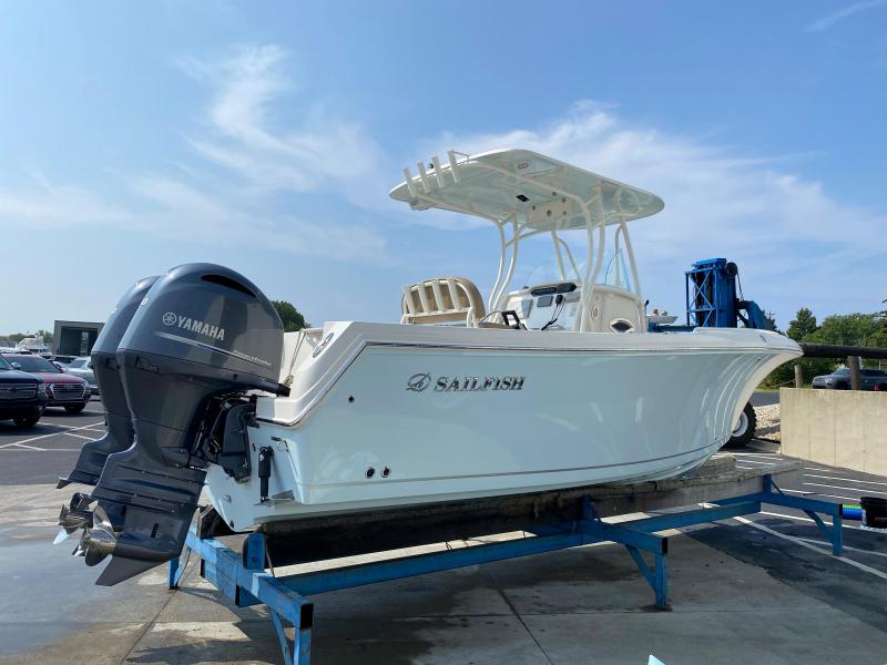 2018 Sailfish 242 Center Console 2018 Sailfish 242 Center Console
