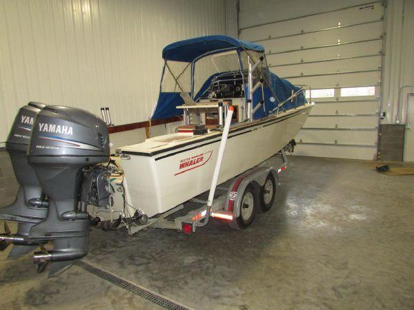25' Boston Whaler 250 Outrage 25' Boston Whaler 250 Outrage