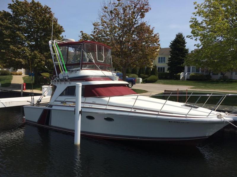 1986 Trojan Yachts 10 Meter Sedan 1986 Trojan Yachts 10 Meter Sedan