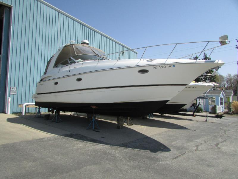 38' Cruisers Yachts 3772 Express 38' Cruisers Yachts 3772 Express