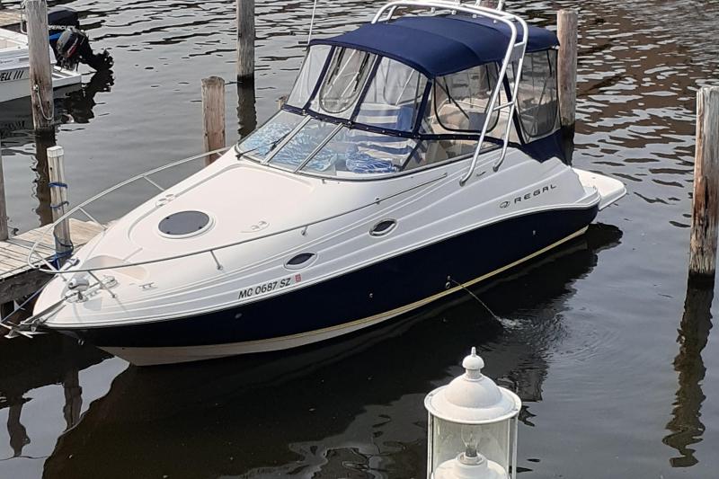 2006 Regal Boats 2665 COMMADORE Express/Cruiser 2006 Regal Boats 2665 COMMADORE Express/Cruiser