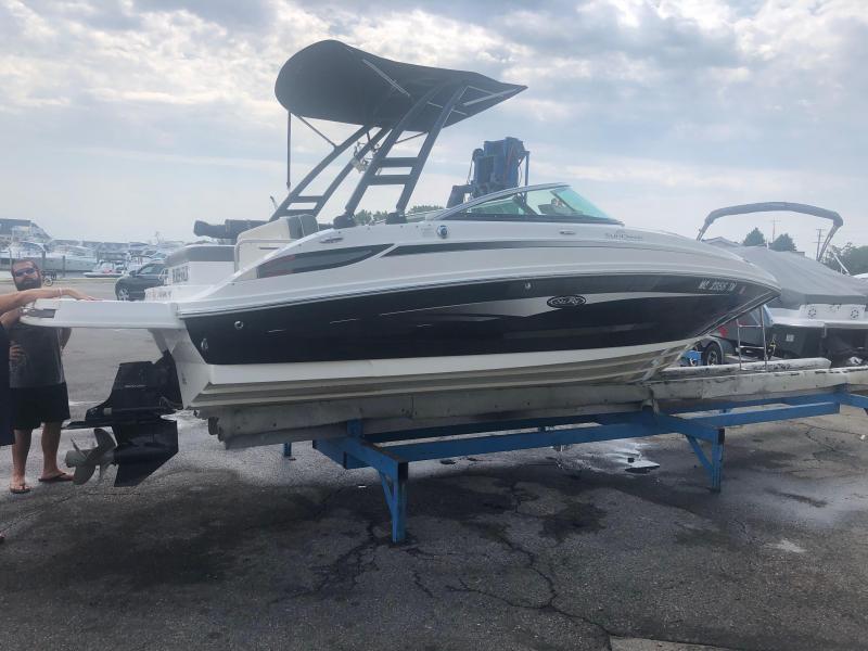 2012 Sea Ray 220 Sundeck Runabout Boat 2012 Sea Ray 220 Sundeck Runabout Boat