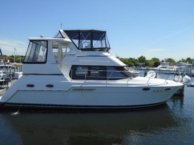 2001 Carver Yachts 356 Aft Cabin Motor Yacht 2001 Carver Yachts 356 Aft Cabin Motor Yacht