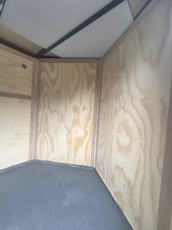 used Cargo (Enclosed) Trailers Interstate  for sale, in Bonney Lake, WA Thumbnail 3