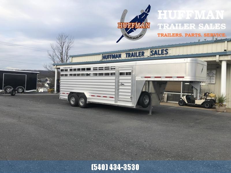 Featherlite 8127-20' Livestock Trailer Featherlite 8127-20' Livestock Trailer