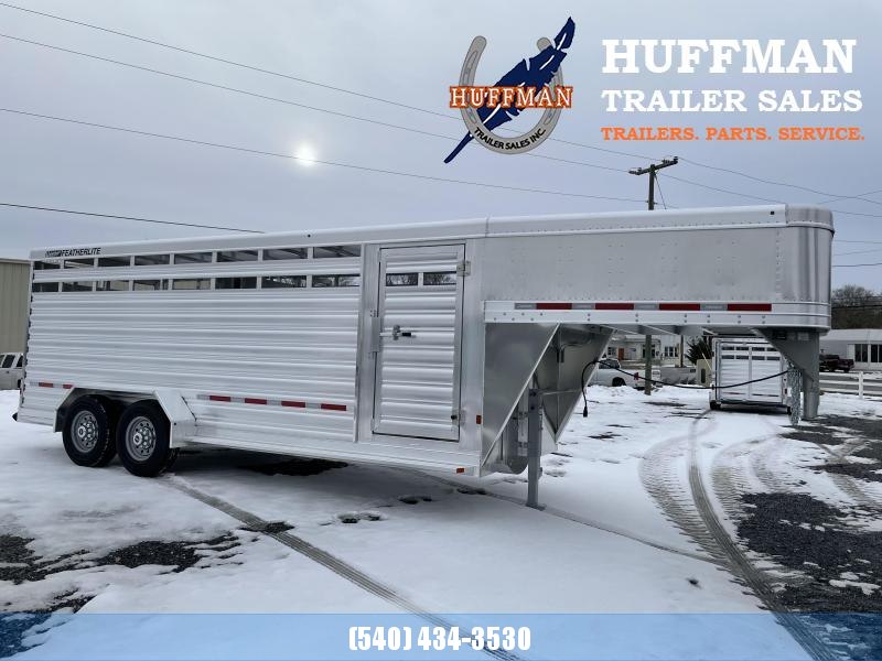 Featherlite 8117 20' Livestock Trailer Featherlite 8117 20' Livestock Trailer