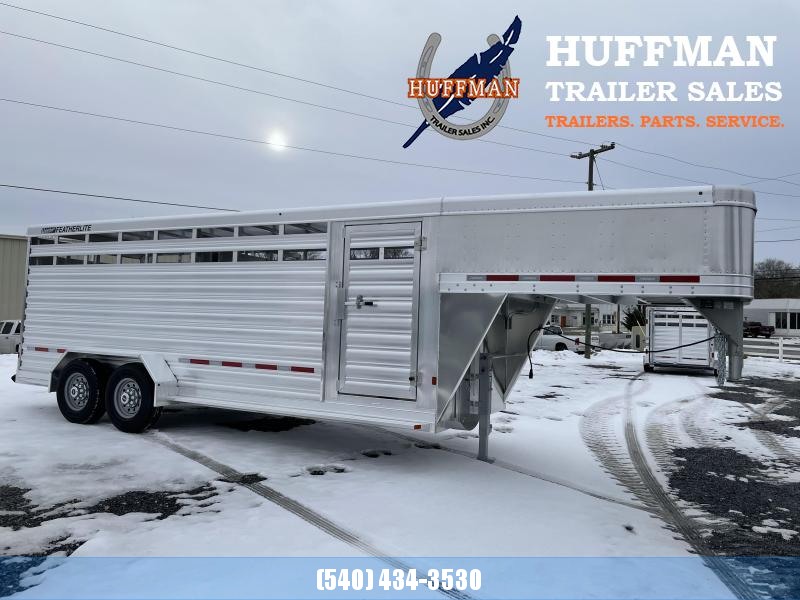 Featherlite 8117 20' Livestock Trailer Featherlite 8117 20' Livestock Trailer