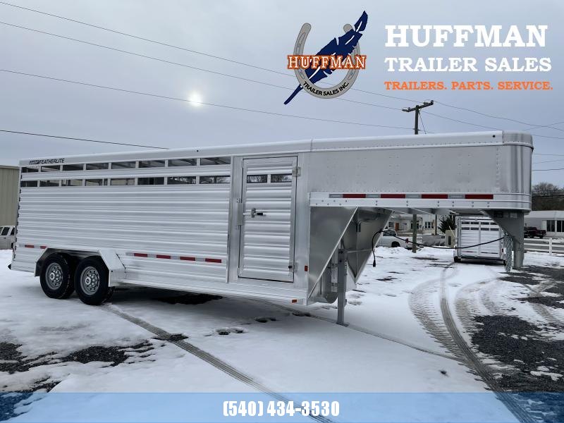 Featherlite 8117 20' Livestock Trailer Featherlite 8117 20' Livestock Trailer