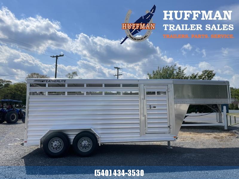 Featherlite 8117-16' Livestock Trailer Featherlite 8117-16' Livestock Trailer