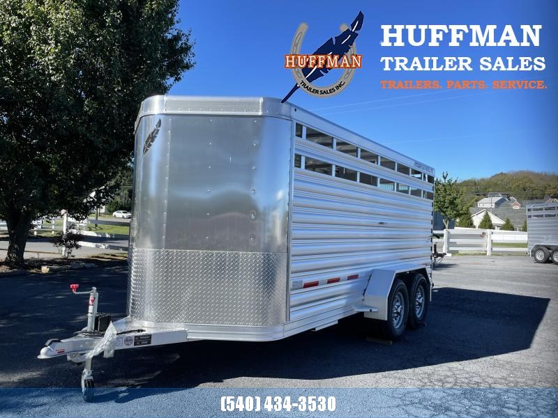 Featherlite 8107 16' Stock Trailer Featherlite 8107 16' Stock Trailer