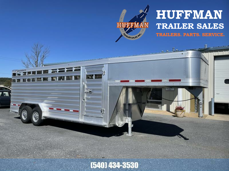Featherlite 20' Stock Trailer w/ Moveable Gate Featherlite 20' Stock Trailer w/ Moveable Gate