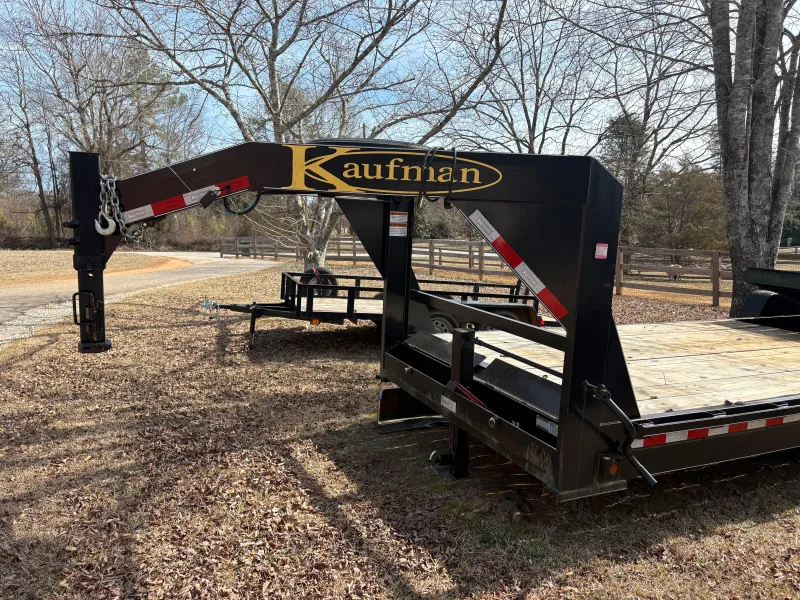 Kaughman gooseneck tilt car trailer 2022 General Trailers