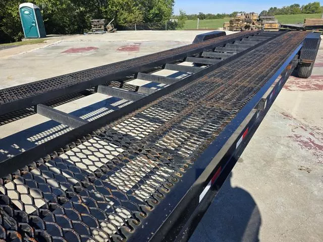 used Car Haulers / Racing Trailers TrailMaxx Trailers  for sale, in Milan, TN Thumbnail 3