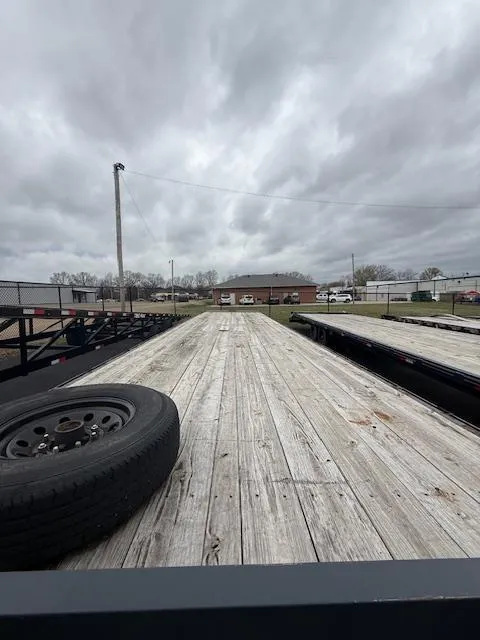 used Equipment / Flatbed Trailers East Texas  for sale, in Milan, TN Thumbnail 2