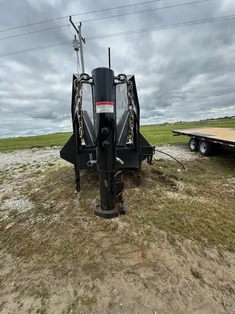 used Equipment / Flatbed Trailers TrailMaxx Trailers  for sale, in Milan, TN Thumbnail 3