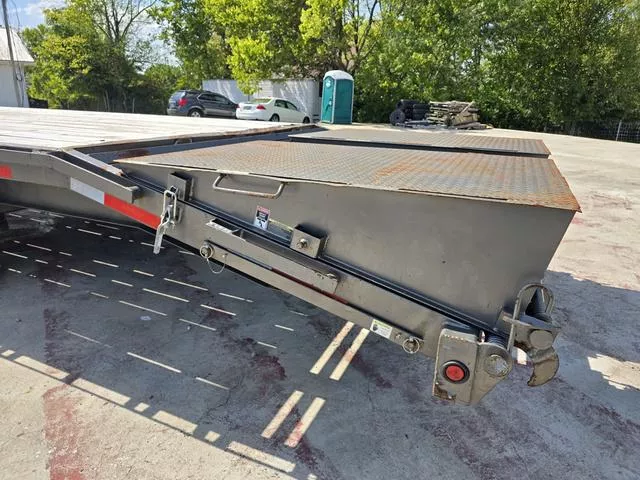 used Equipment / Flatbed Trailers East Texas  for sale, in Milan, TN Thumbnail 9
