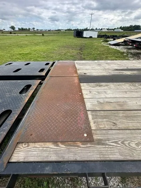 used Equipment / Flatbed Trailers TrailMaxx Trailers  for sale, in Milan, TN Thumbnail 4