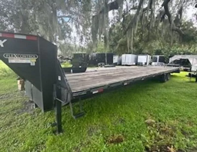 2022 TrailMaxx Gooseneck