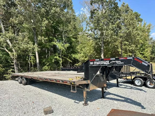 2024 Stagecoach Equipment Gooseneck