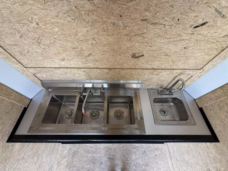 new Cargo (Enclosed) Trailers Triple Trailers  for sale, in Watauga, TX Thumbnail 15