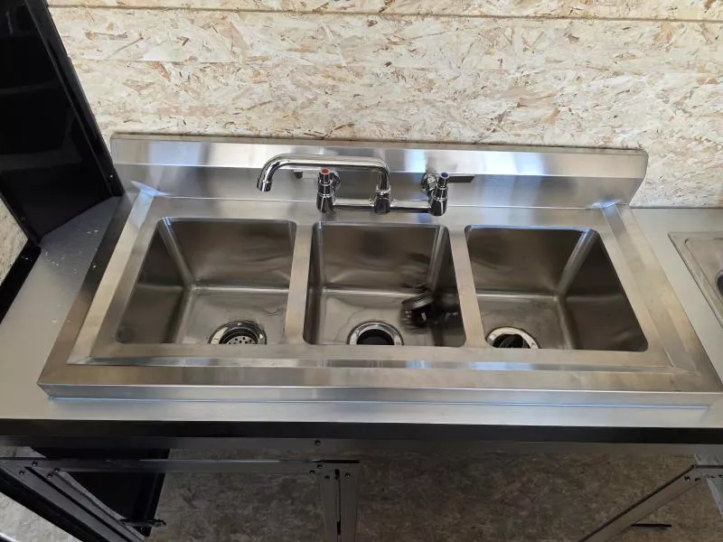 new Cargo (Enclosed) Trailers Triple Trailers  for sale, in Watauga, TX Thumbnail 14