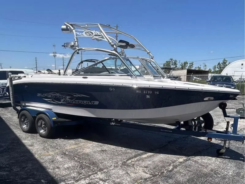 2006 Nautique 220 Team Edition Ski/Wakeboard