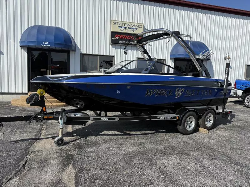 2011 Malibu Wakesetter 20VTX Ski/Wakeboard