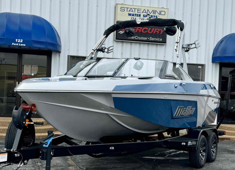 2024 Malibu 20 VTX Graphite & Nassau Blue | Inboard Boat