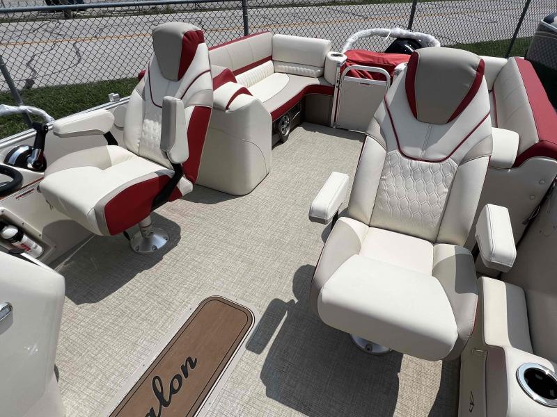 2023 Avalon 23' Catalina QL w/ Mercury 150HP White/Red Malibu and