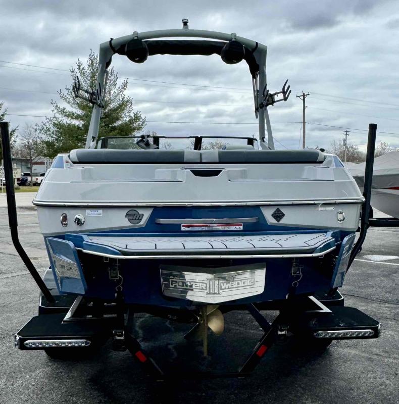 2024 Malibu 20 VTX Graphite & Nassau Blue Malibu and Axis Boats for