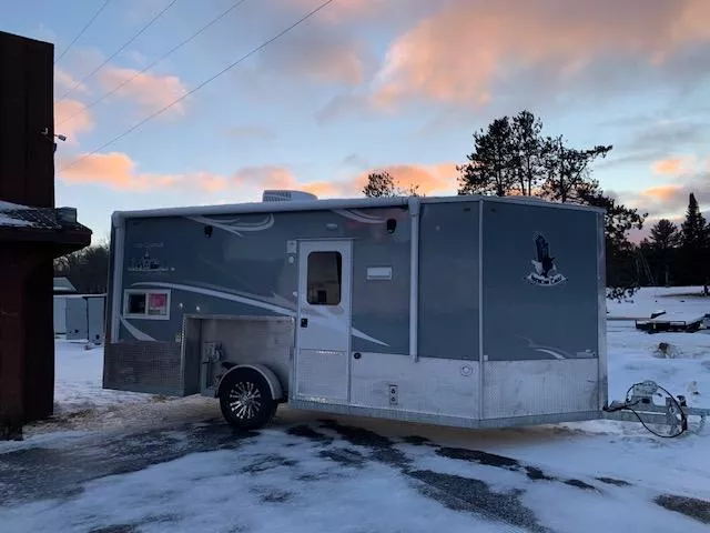 8′ x 17′ RV American Eagle