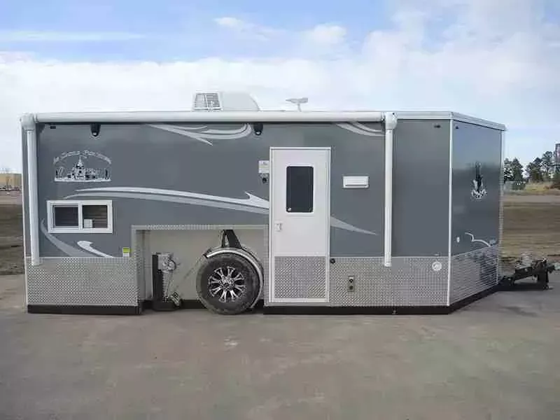 8′ x 17′ RV American Eagle