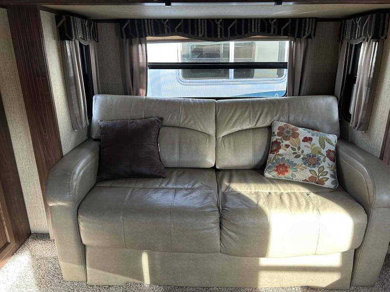 used Fifth Wheel Trailers Keystone RV Sprinter for sale, in Oregon City, OR Thumbnail 15