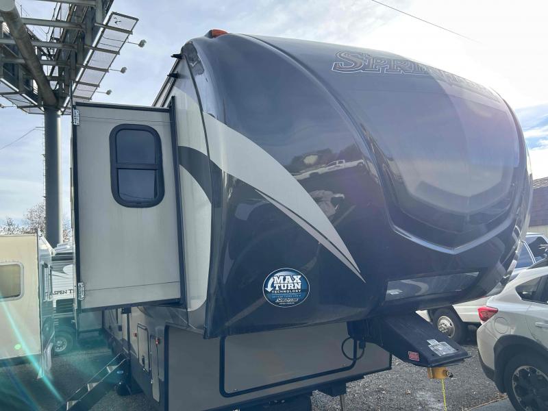 used Fifth Wheel Trailers Keystone RV Sprinter for sale, in Oregon City, OR Thumbnail 3