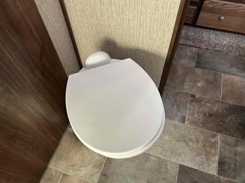 used Fifth Wheel Trailers Keystone RV Sprinter for sale, in Oregon City, OR Thumbnail 25