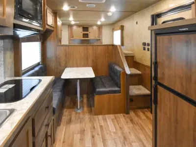 2027 Lakota LEGACY 8311 RISER WALL DINETTE LIVING QUARTERS HOR