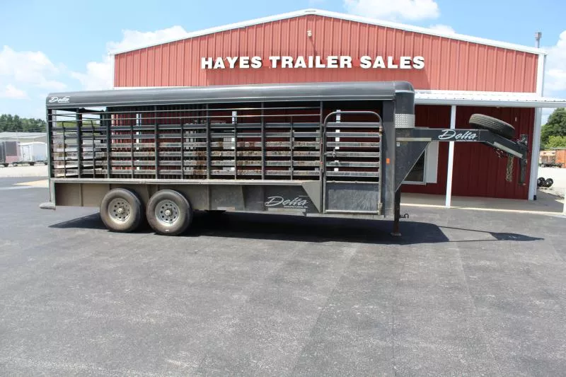 2017 Delta Trailers Gooseneck Stock / Stock Combo Trailer