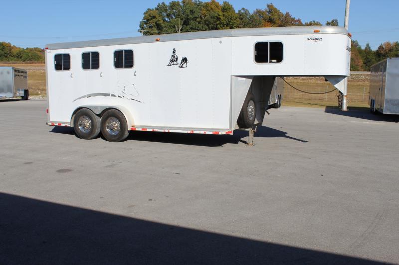 2000 Sooner 3 Horse Trailer 2000 Sooner 3 Horse Trailer