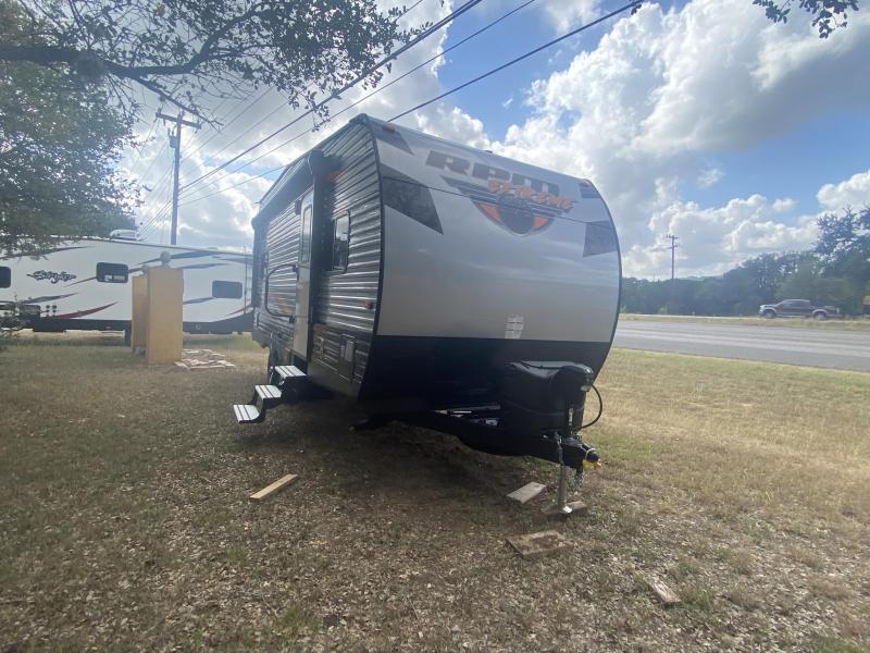 2021 Chinook RV RPM 21FKLE Toy Hauler RV 2021 Chinook RV RPM 21FKLE Toy Hauler RV