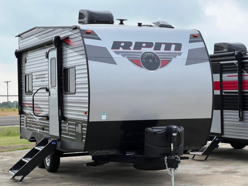 2022 Chinook RV RPM RPM Toy Hauler RV 2022 Chinook RV RPM RPM Toy Hauler RV